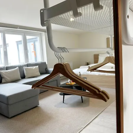 Modern 1br Near Gravensteen With Fast Wifi & Tv شقة *