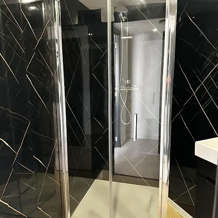 شقة Modern 1br Near Gravensteen With Fast Wifi & Tv خنت